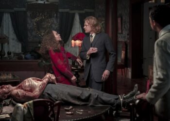 Lestat ataca a Louis en «Entrevista con el vampiro» de Anne Rice en AMC