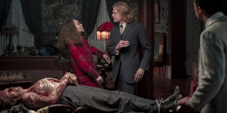 Lestat ataca a Louis en «Entrevista con el vampiro» de Anne Rice en AMC