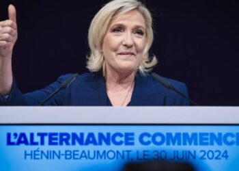 Elecciones en Francia: Las tensiones internas del macronismo debilitan el frente contra la ultraderecha en Francia