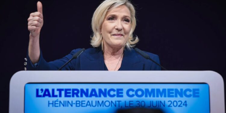 Elecciones en Francia: Las tensiones internas del macronismo debilitan el frente contra la ultraderecha en Francia