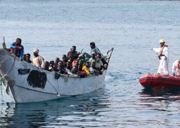 Mueren 25 personas migrantes tras el naufragio de su embarcación en aguas mauritanas