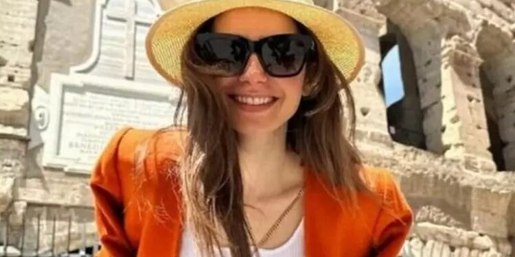 Vuelve «Emily in Paris» con vacaciones en Roma