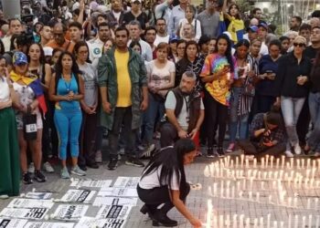 «Una luz por la libertad» y la vigilia por los presos en Venezuela