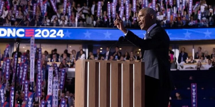 Barack Obama pide a EE.UU. abrir un “nuevo capítulo” para llevar a Harris a la Casa Blanca