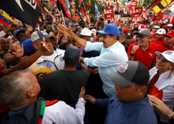 La Unión Europea no reconoce la victoria de Maduro, pero tampoco de la oposición