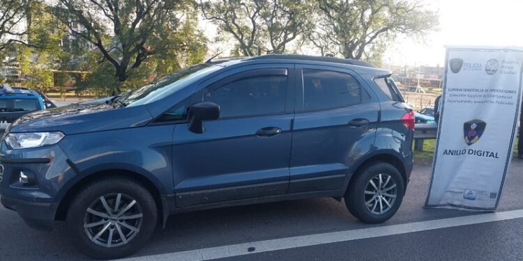 Detienen a menor con amplio prontuario delictivo mientras circulaba en una camioneta robada