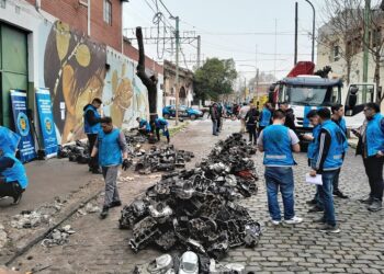 Cayeron los ladrones del agua en Villa Luro tras robar ocho medidores