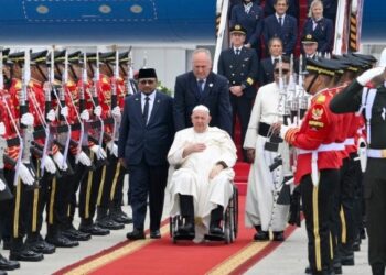 El Papa Francisco llegó a Indonesia, primera parada de su viaje a Asia