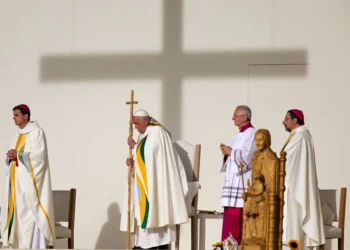 El papa exige a los obispos que no cubran los abusos y que se juzguen a los abusadores