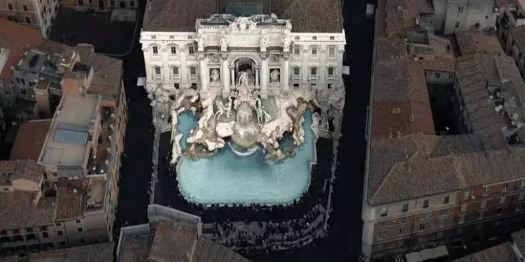 La Fontana di Trevi comienza su etapa de mantenimiento