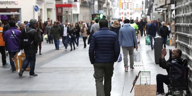 España bate un récord de población debido a la inmigración: roza los 49 millones de habitantes