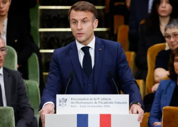 Emmanuel Macron pide a Vladimir Putin que “entre en razón” tras la aprobación de una nueva doctrina nuclear rusa