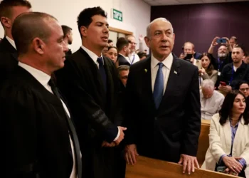 Netanyahu asevera en el tribunal que las acusaciones de corrupción en su contra son “absurdas”