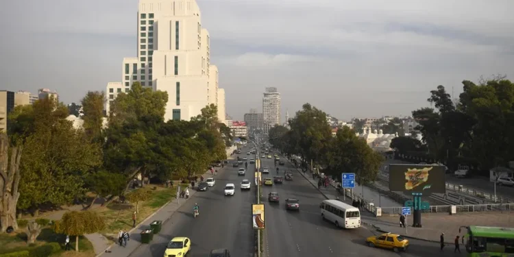 Israel bombardea los alrededores de Damasco, según una ONG y la televisión siria