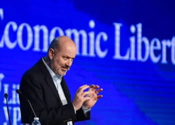 Federico Sturzenegger confirmó que cerca de 36.000 empleados públicos perdieron su trabajo desde que asumió Javier Milei