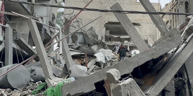 Al menos 21 muertos y 61 heridos tras último ataques de Israel en Gaza