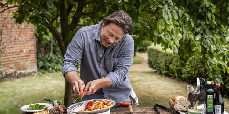 Jamie Oliver nos acompaña con las recetas ideales para hacer en cada temporada