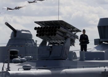 Rusia anuncia maniobras navales con armas hipersónicas cerca de Siria