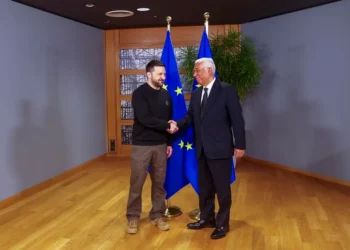 Zelenski pide unidad UE-EEUU: es “muy difícil apoyar a Ucrania sin ayuda estadounidense”