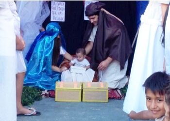Curas villeros repudian una representación del pesebre ofensiva para la fe popular