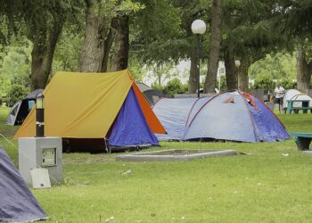 Apertura de temporada con termas, piscinas y fiestas en el corazón de la Provincia
