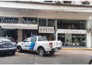 Una mujer apuñaló a su jefe «por no aumentarle el sueldo»