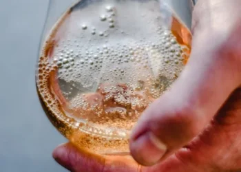 La venta de sidra cayó un 34% mientras que la de espumantes cerca del 74,3%