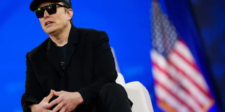 Elon Musk insta a los empleados federales a que rindan cuentas de su trabajo o renuncien