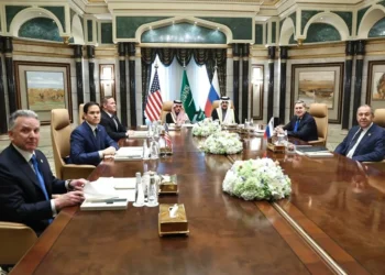 EE.UU. y Rusia acuerdan normalizar las relaciones y poner fin a la guerra en Ucrania