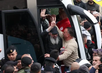 Siete presos palestinos liberados por Israel fueron trasladados al hospital