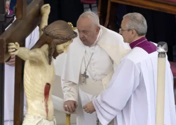 El Papa Francisco se internó para tratarse una persistente bronquitis