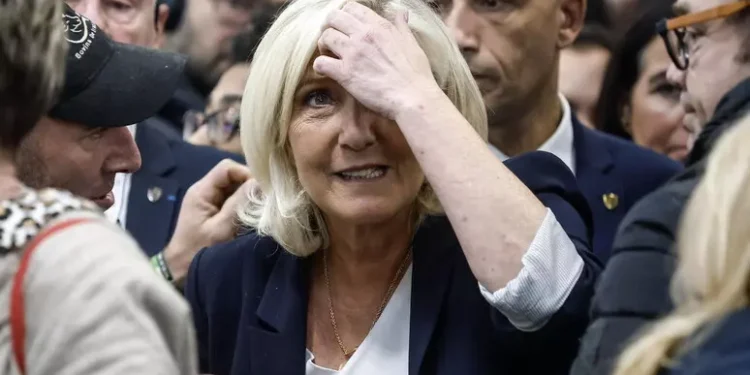 Marine Le Pen quedó inhabilitada por apropiación de fondos públicos