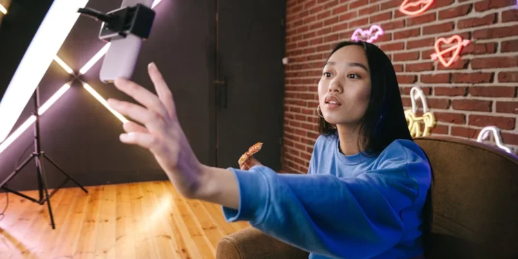 TikTok e Instagram afectan más al bienestar psicológico de las chicas que al de los chicos