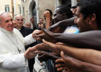 Un grupo de pobres recibirá el féretro de Francisco en Santa María la Mayor