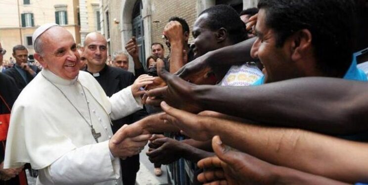 Un grupo de pobres recibirá el féretro de Francisco en Santa María la Mayor