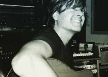 Woody Bradshaw combina profundidad cinematográfica con claridad espiritual