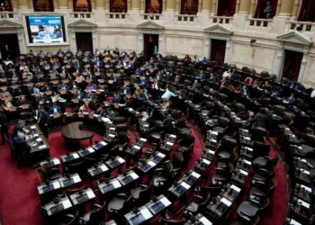Fracasó la sesión opositora en Diputados para tratar el aumento a jubilados y la criptoestafa Libra