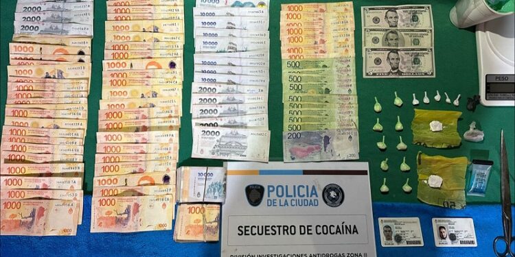 Clausuran búnker de venta de drogas en Mataderos: dos narcos detenidos y droga secuestrada