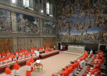 Todo listo para el cónclave: comienza con una misa y luego los cardenales se encierran en la Capilla Sixtina