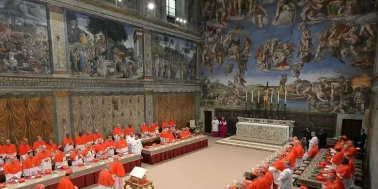 Todo listo para el cónclave: comienza con una misa y luego los cardenales se encierran en la Capilla Sixtina