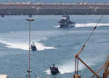 El ejército de Israel bloquea y detiene al velero de la Flotilla de Paz que iba a Gaza