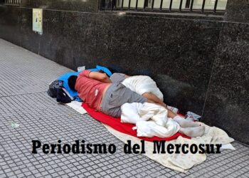 El gobierno eliminó por decreto la asistencia a personas en situación de calle