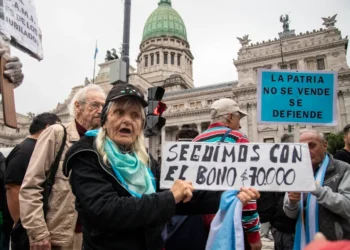 Marcha de los jubilados: se suman feministas, personas con discapacidad y profesionales del Garrahan y CONICET