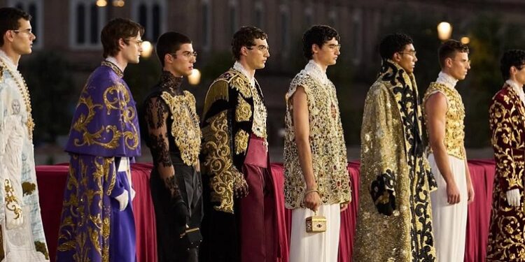 Dolce & Gabbana convierte su nueva colección en un Cónclave ubicado en el Castillo de Sant´Angelo de Roma