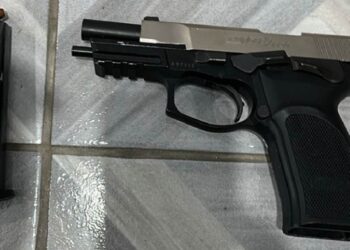 Lo pararon en General Paz con un ladrillo de cocaína y terminó cayendo toda la banda