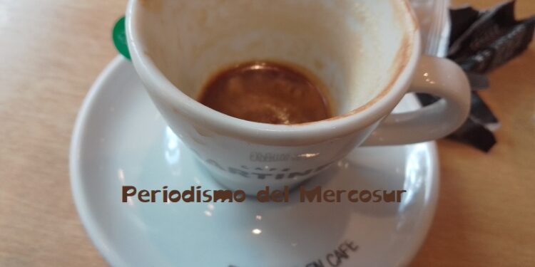 Solo el agua, el café y el té pasaron el filtro de Harvard como bebidas saludables