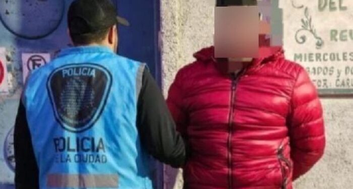 La Policía de la Ciudad detuvo en el barrio de Villa Santa Rita a un delincuente buscado por un homicidio en Santiago del Estero