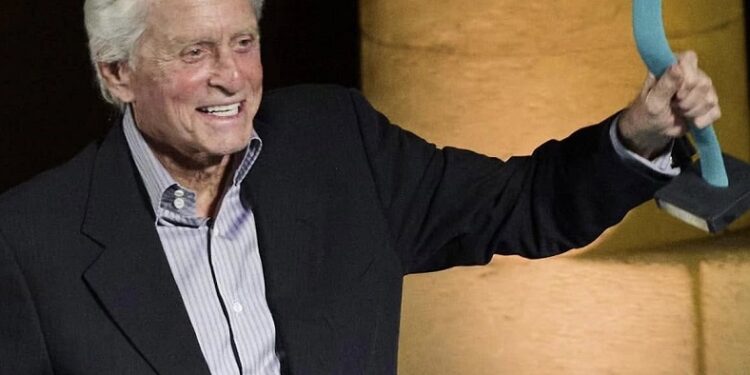 Michael Douglas anunció el retiro de la actuación