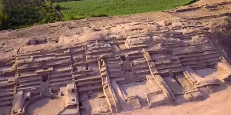 Una ciudad de 3500 años de antigüedad en el Perú