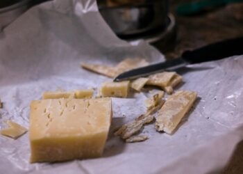 Comer queso antes de dormir puede traer pesadillas